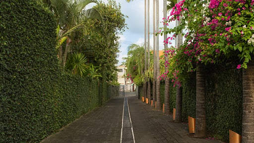 Villa Desa Roro Estate Parking areas