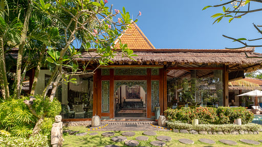 Villa Desa Roro Estate Garden 1