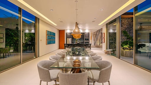 Villa Essenza Dining area