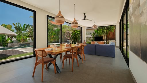 Villa Gantari Обеденная зона