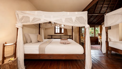 Villa Hangat Schlafzimmer 4