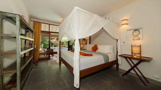 Villa Hangat Schlafzimmer 2