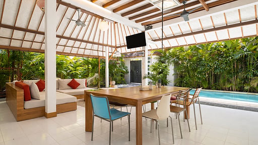 Villa Hari Dining area