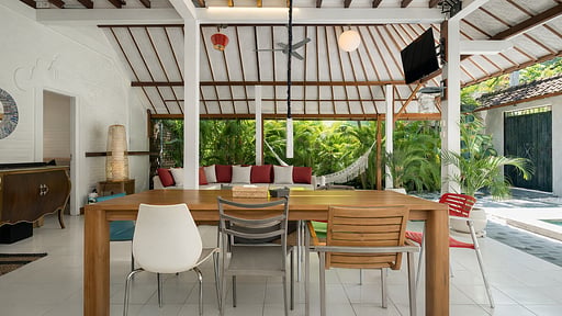 Villa Hari Dining area
