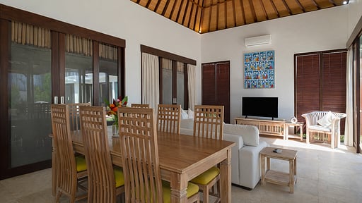 Villa Hibiscus Sanur Dining area