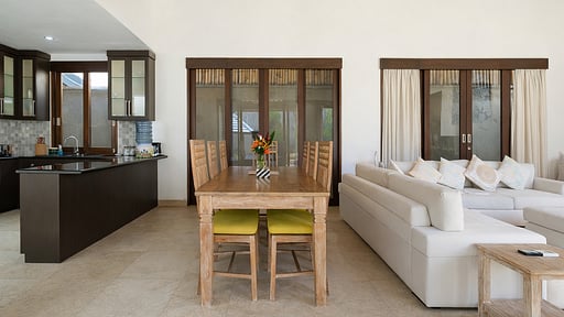 Villa Hibiscus Sanur Dining area