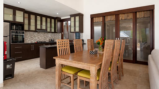 Villa Hibiscus Sanur Dining area