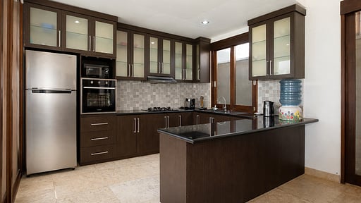 Villa Hibiscus Sanur Kitchen
