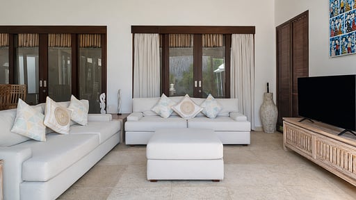 Villa Hibiscus Sanur Living room