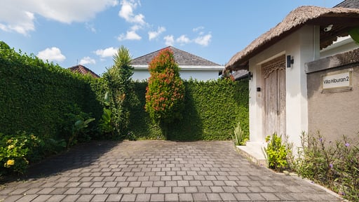 Villa Hiburan 2 Parking areas
