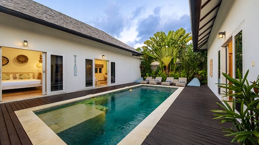 Villa Hiburan 2 Swimming pool
