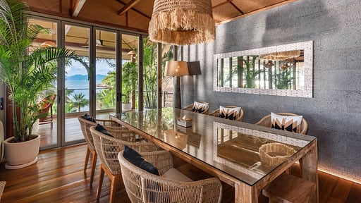 Villa Hidden Cove Dining area