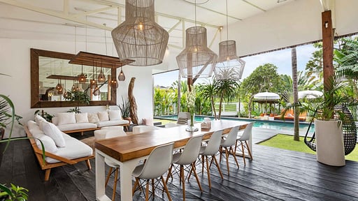 Villa Ikebana Dining area
