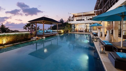 Villa Jamalu Swimming pool