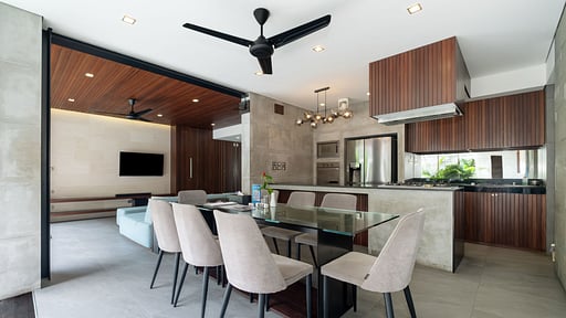 Villa Jumat Dining area