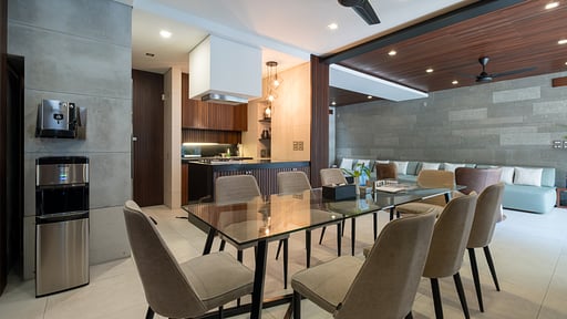 Villa Kamis Dining area