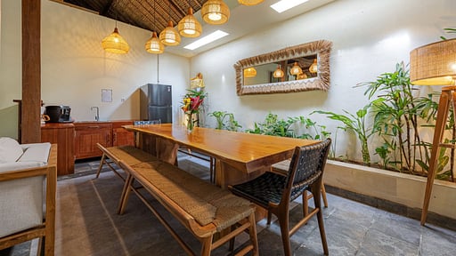 Villa Karmagali Dining area