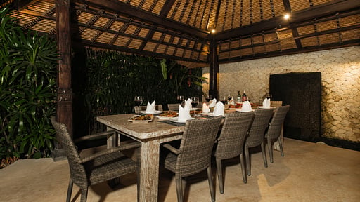 Villa Kubu Dewi Sri Area makan 2