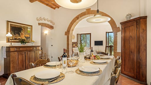 Villa La Fonte Обеденная зона