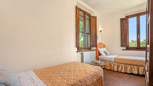 Villa La Fonte Спальня 4