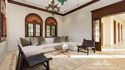 Villa Le Chateau Des Palmiers Living room 2