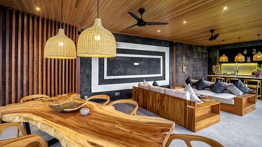 Villa Lembah Giri Dining area