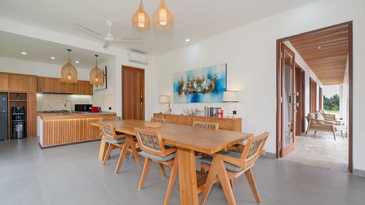 Villa Lena Dining area