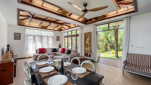 Villa Lilawadee Dining area
