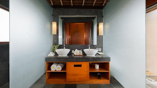 Villa Lingkar Bedroom 1