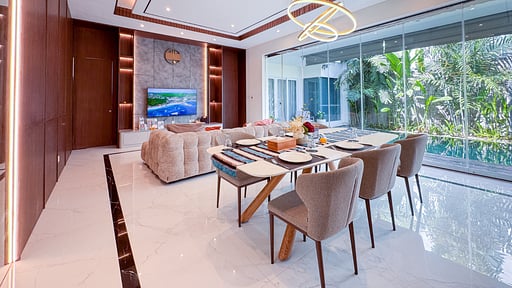 Villa Louis Dining area