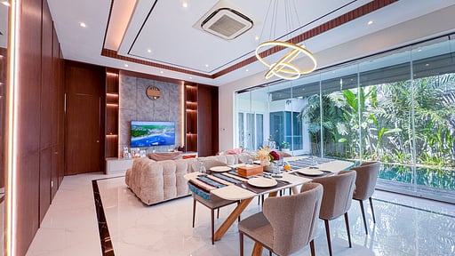 Villa Louis Dining area