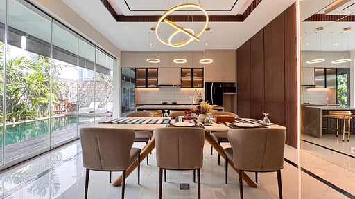 Villa Louis Dining area