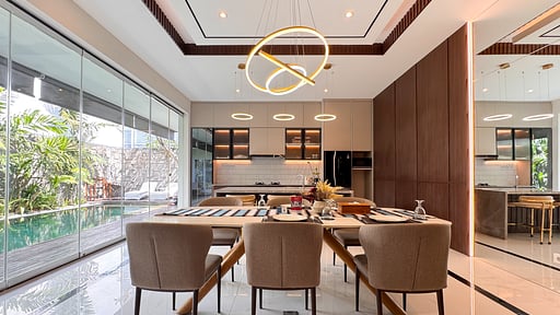Villa Louis Dining area