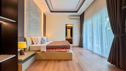 Villa Louis Bedroom 1