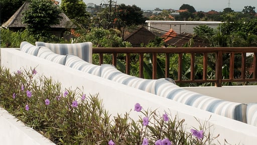 Villa Lurline Rooftop lounge