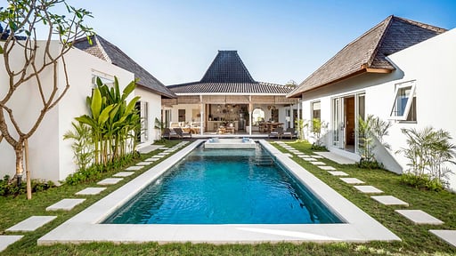 Villa Makena & Passion Swimming pool 2