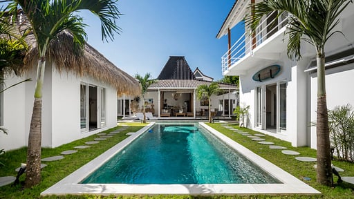 Villa Makena & Passion Swimming pool 1