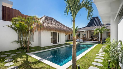 Villa Makena & Passion Swimming pool 1