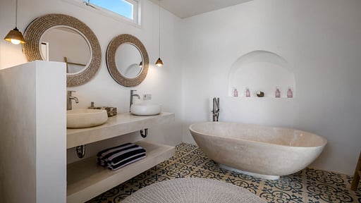 Villa Makena & Passion Bedroom 8
