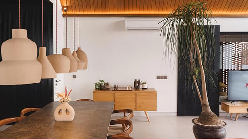Makia Penthouse Dining area