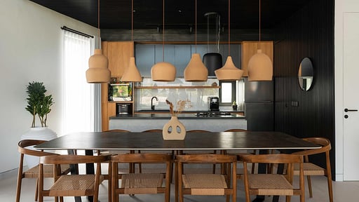 Makia Penthouse Dining area