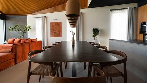 Makia Penthouse Dining area