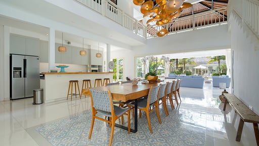 Villa Marang Dining area