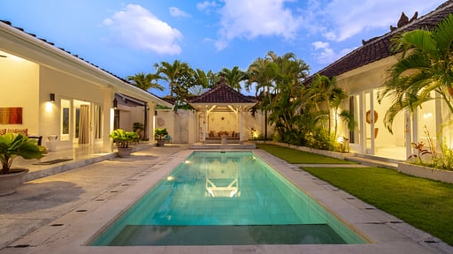 Villa Mas 3 Seminyak Schwimmbad