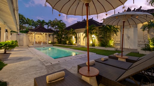 Villa Mas 3 Seminyak Schwimmbad
