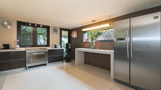 Villa Mata Air Kitchen
