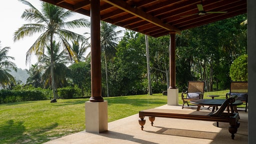 Villa Mimosa Hill Terrace/Veranda