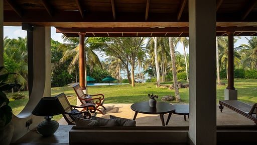 Villa Mimosa Hill Terrace/Veranda