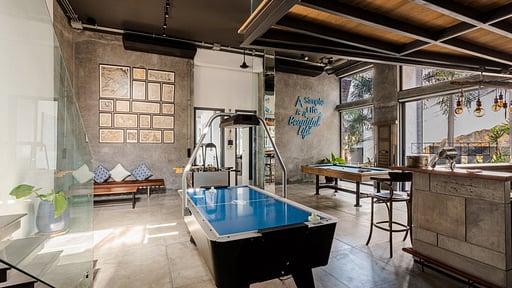 Villa Momo Media kamer