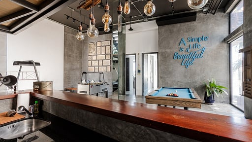 Villa Momo Media kamer